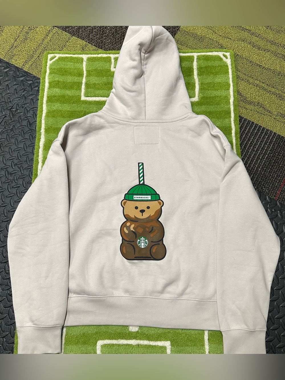 Limited Edition Starbucks Bearista Honey Bear Graphic Hoodie Cream Size L